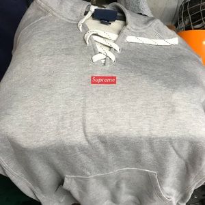 Supreme hoodie